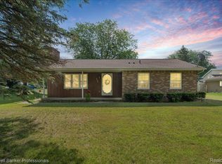 2466 Kathleen Dr, Monroe, MI 48162