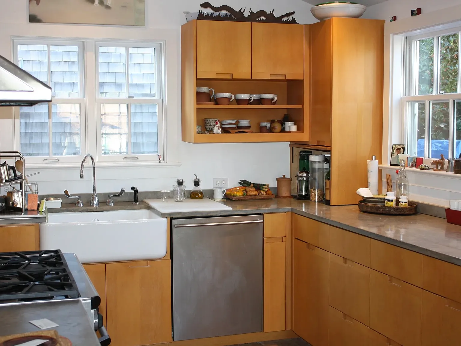Lovely Two Bedroom Cottage in Sag Harbor Village Available — Photo 3