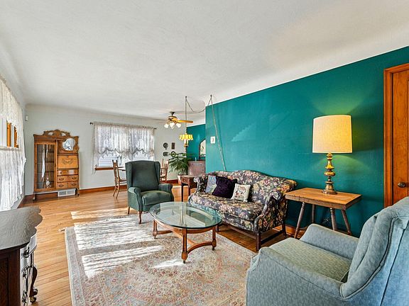 5th image of 1649 Margaret St