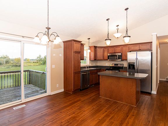 5th image of 9074 Nature Meadows Dr NE