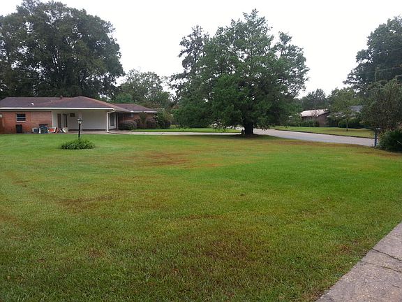 3rd image of 1624 Orchard Dr