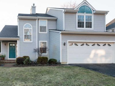 8 Walnut Dr, Howell, NJ, 07731