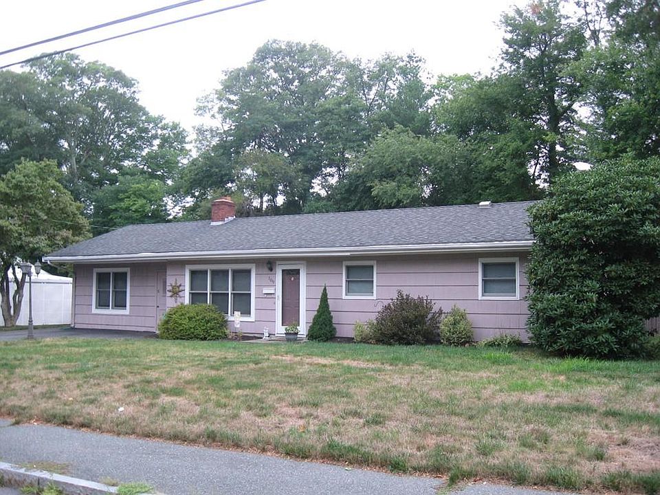 1st image of 109 Rockland St