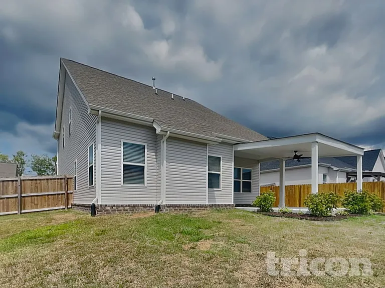 1013 Wickshire Dr — Photo 22