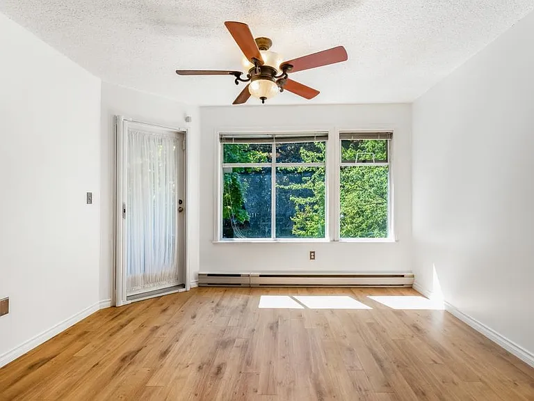 925 W 10th Ave #301 — Photo 7