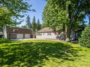 204 Clifford St, Saint Charles, MI 48655
