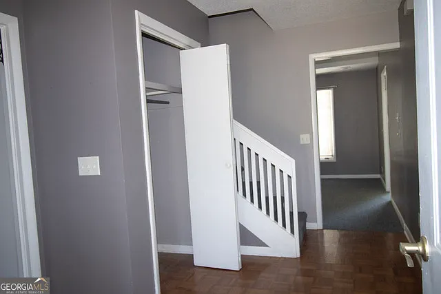 214 Valley Rd — Photo 3