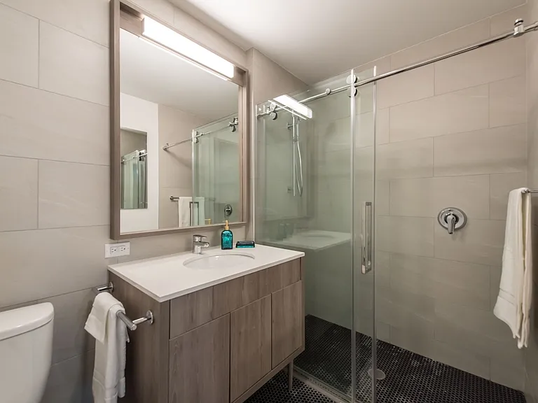 1277 E 14th St #407B — Photo 39