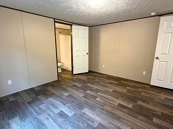 3rd image of 1246 County Road 508