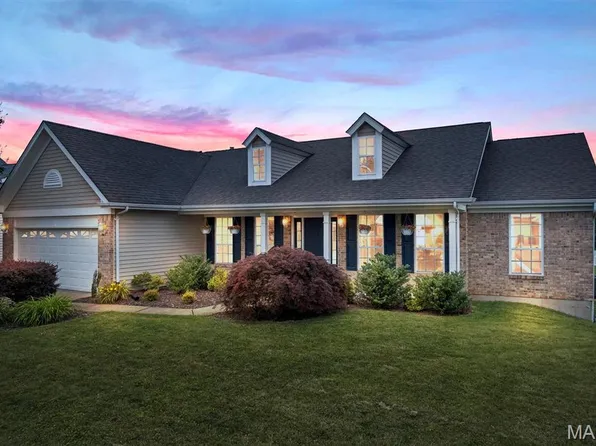 3713 Avenue De Paris Dr, Florissant, MO 63034