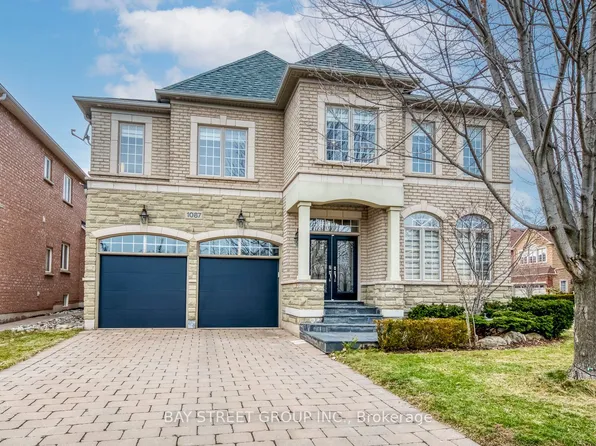 1087 Kestell Blvd, Oakville, ON L6H 7M5