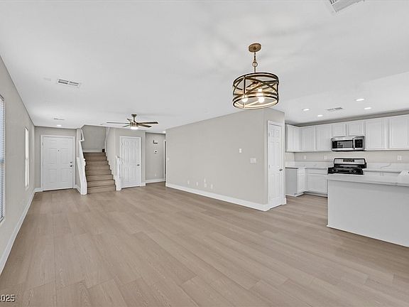 2nd image of 6486 Robusta Ct
