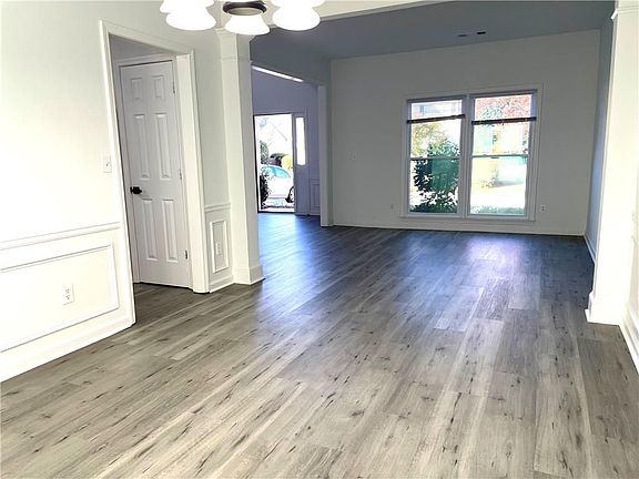5th image of 6440 Barwick Ln