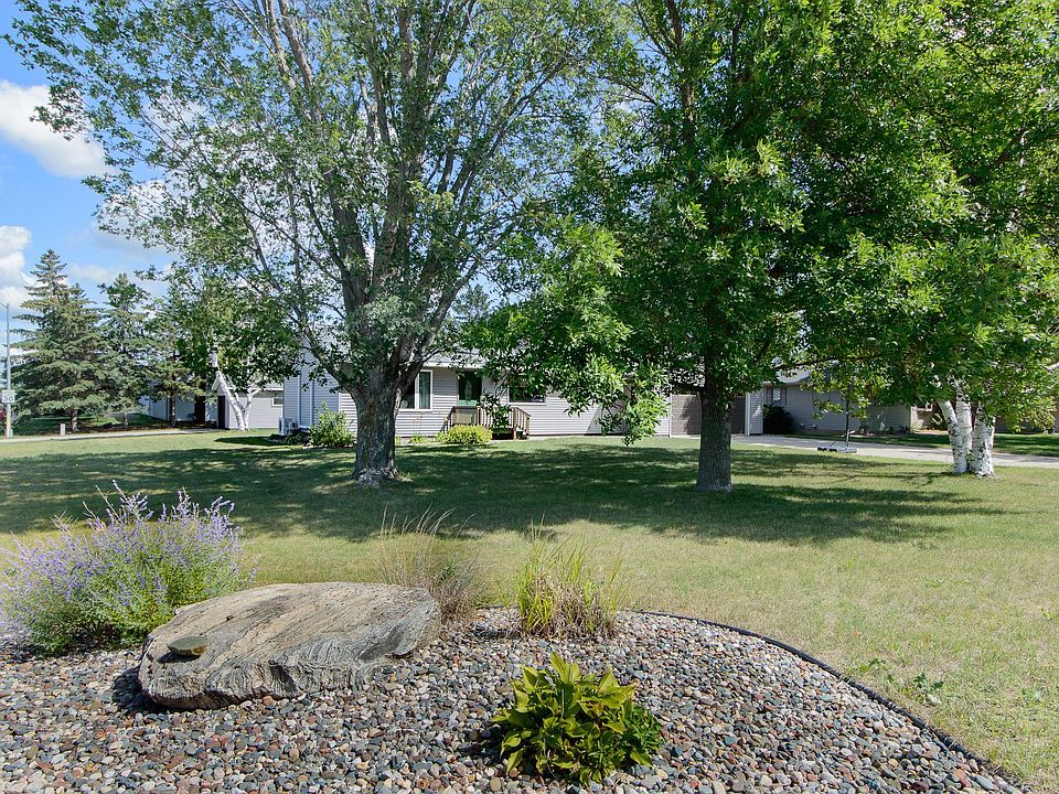 1st image of 806 Country Club Dr SW