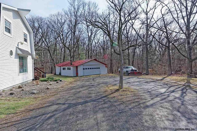4th image of 892 RIDGE Road