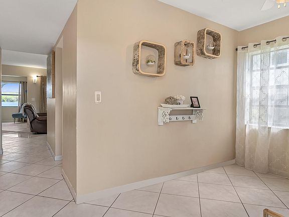 4th image of 601 Republic Court #601