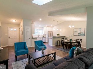 10 Hickory Ridge Ct, Catonsville, MD 21228