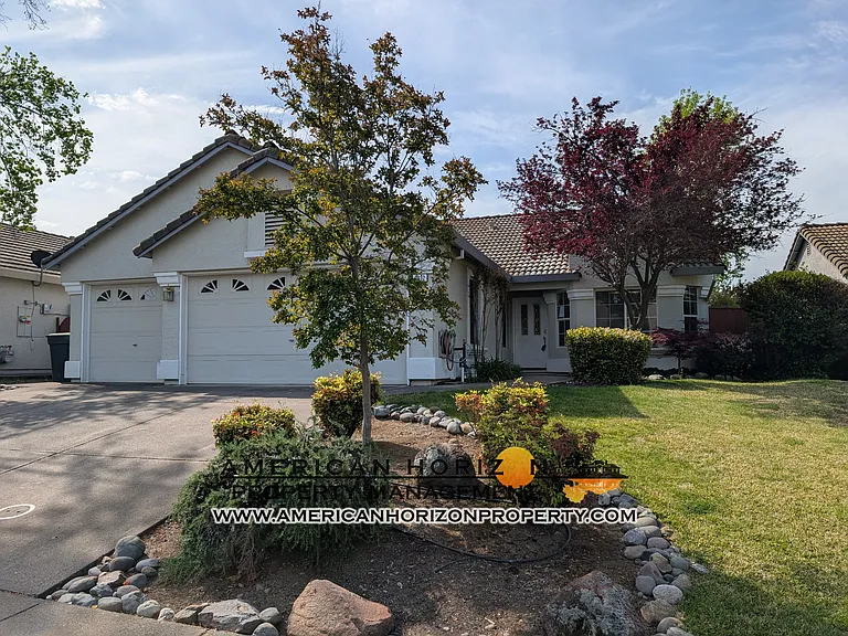 3332 Chapelle Dr — Photo 2