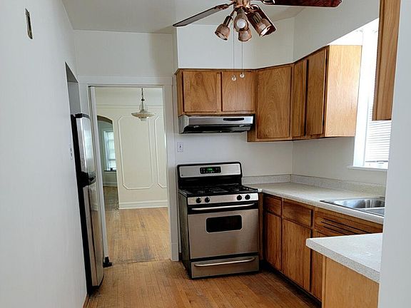 2nd image of 5626 N Bernard St