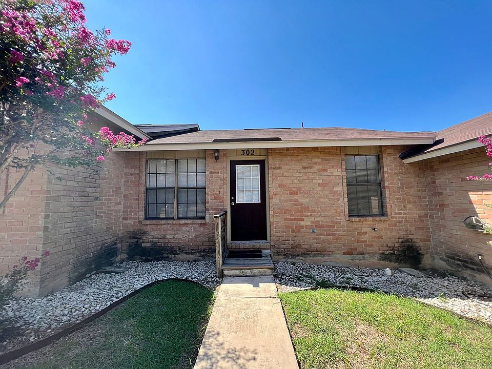 1st image of 4545 Hoeneke St #302