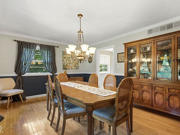 4th image of 7366 Glennmore Dr