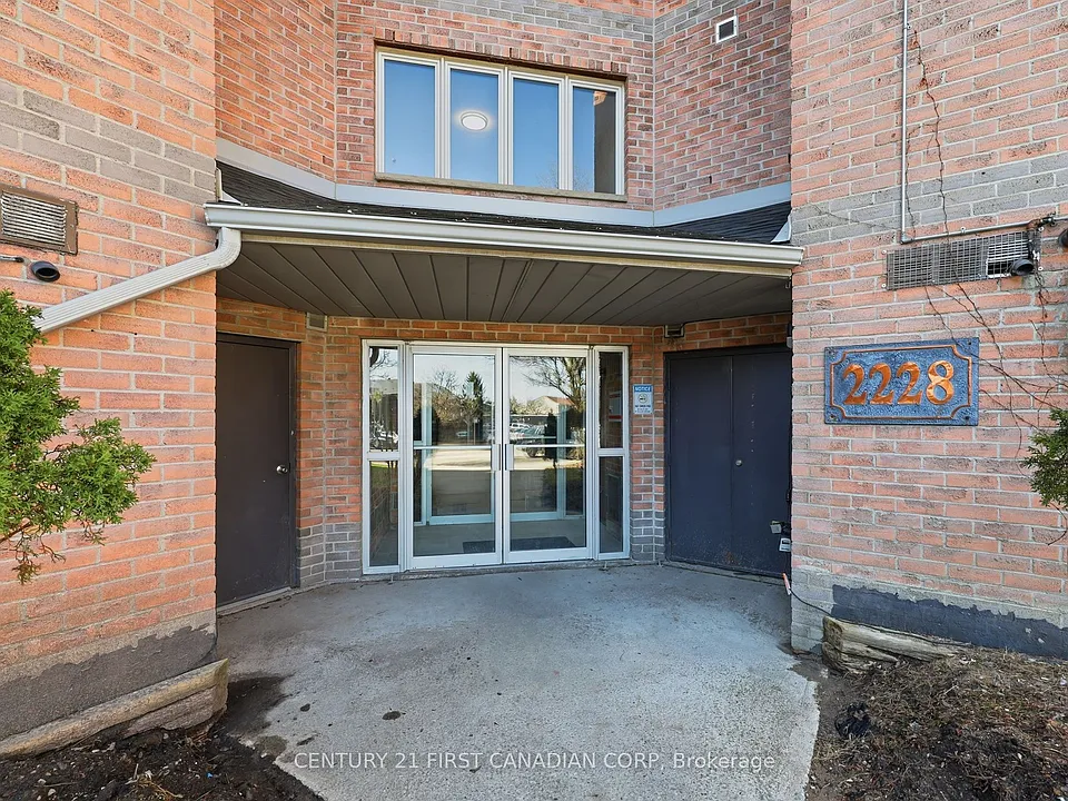 2228 Trafalgar St #201