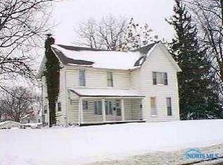 1037 Holgate Ave, Defiance, OH 43512