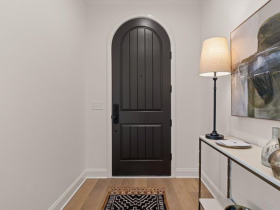 4th image of 1890 Dawson Cir