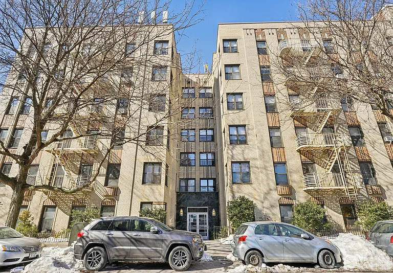350 Cabrini Blvd #1A — Photo 11