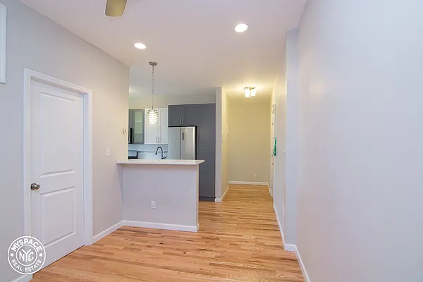 Rented by MySpaceNYC | media 26