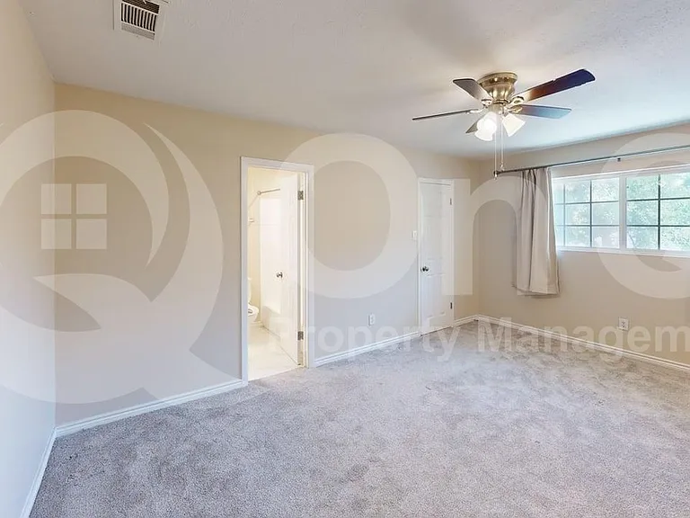 7804 Village Trail Dr — Photo 11