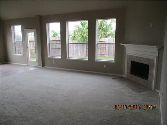 5th image of 13105 Cambridge Shores Ct