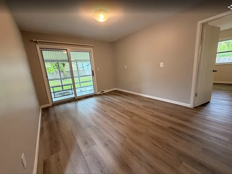 22119 Cora Ave — Photo 11