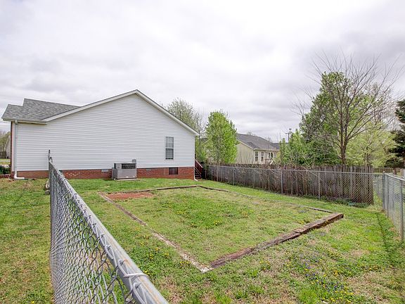 2nd image of 426 Faulkner Dr