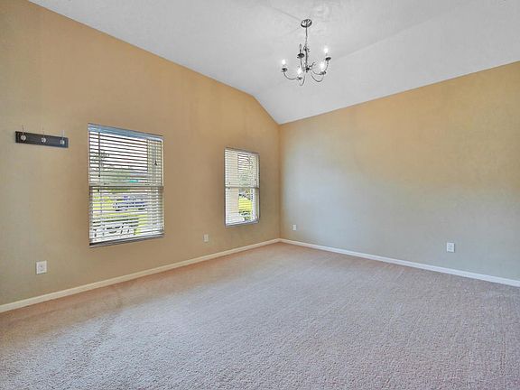 5th image of 100 Kildrummy Ct