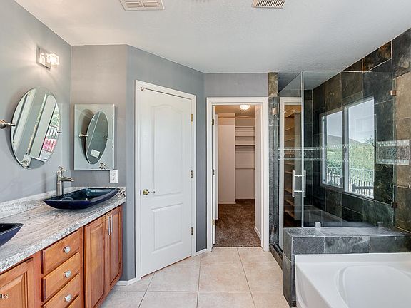 5th image of 4424 E High Point Dr