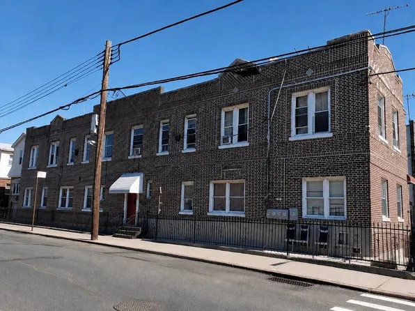 1983 W 7th St #4, Brooklyn, NY 11223