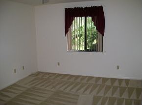 5th image of 1084 Ironsides Ave