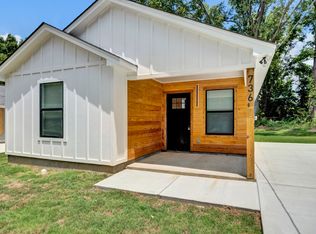 736 King Rd, Memphis, TN 38109