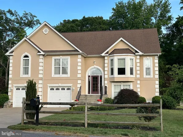 302 Forest Ave, Colonial Beach, VA 22443