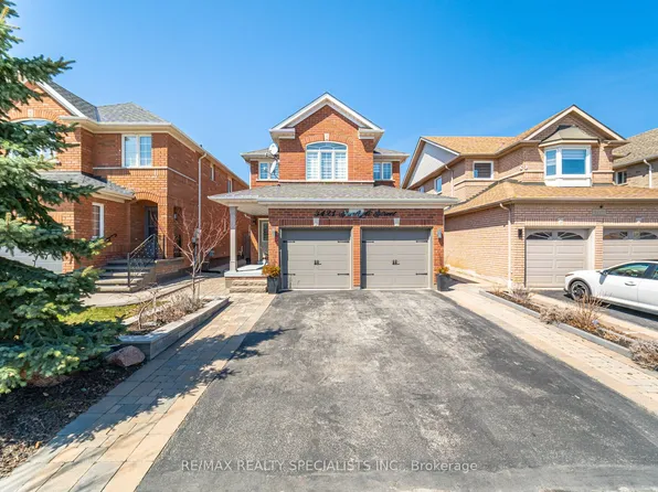 3421 Sunlight St, Mississauga, ON L5M 7M8