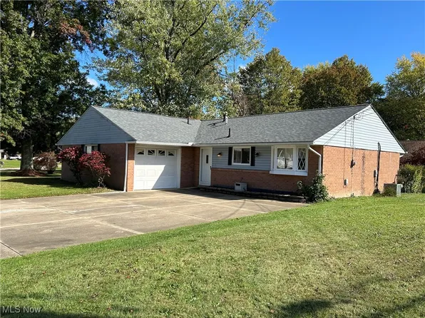 5103 Peggy Ann Dr, Akron, OH 44319