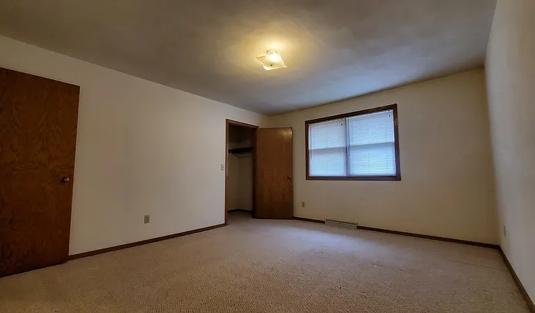 1336-1342 Honeysuckle Ln #1336 — Photo 7