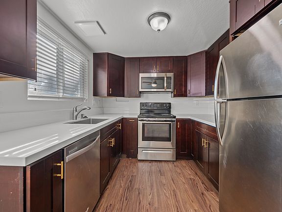 2nd image of 1846 Oliver Ave #1