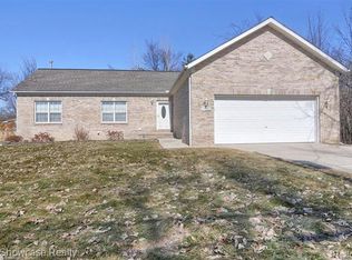 17580 Silver Maple St, Southfield, MI 48075