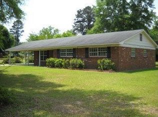 221 Cox Dr, Columbus, MS 39702