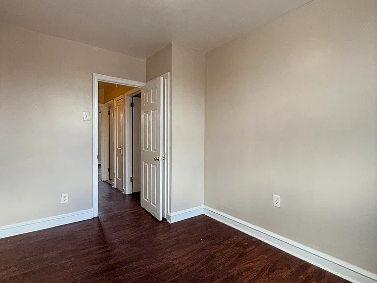 6810 Lynford St — Photo 12