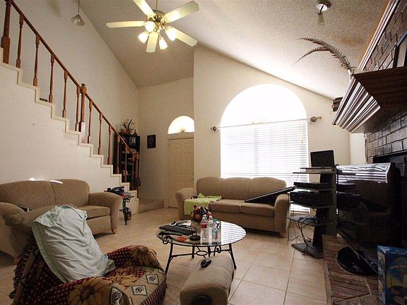 2nd image of 407 Tracey Ave