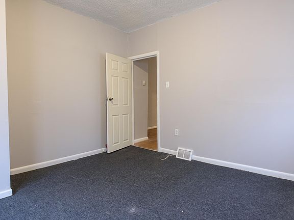 5th image of 2201 Coral St #1