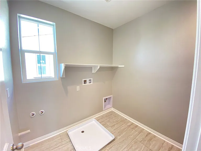 8790 Bay Laurel St — Photo 34